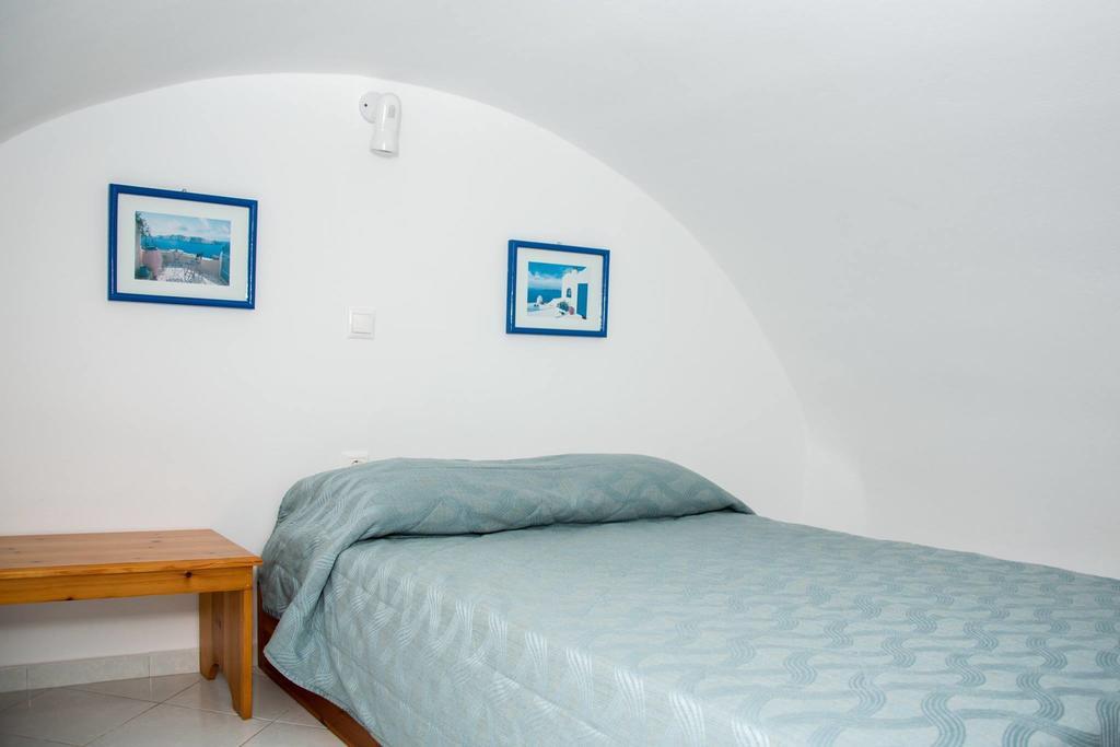 פירוסטפני Gaby Apartments מראה חיצוני תמונה